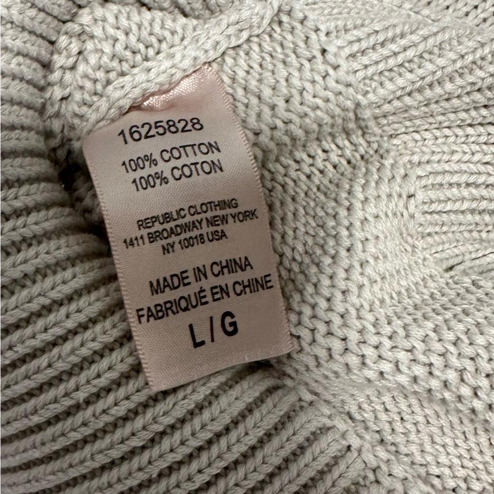 Sweater - Picture 3 of 7